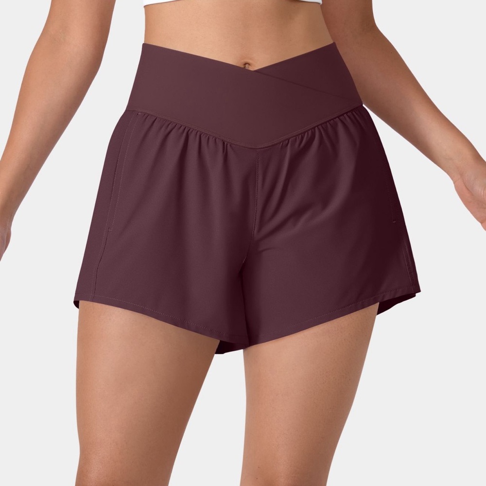 NWT - Halara High Waisted Crossover shorts